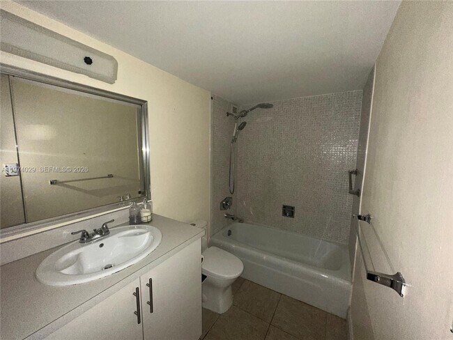 Building Photo - 3180 S Ocean Dr