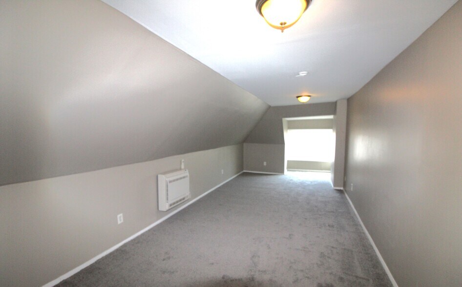 BR4 - 392 N Garfield Ave