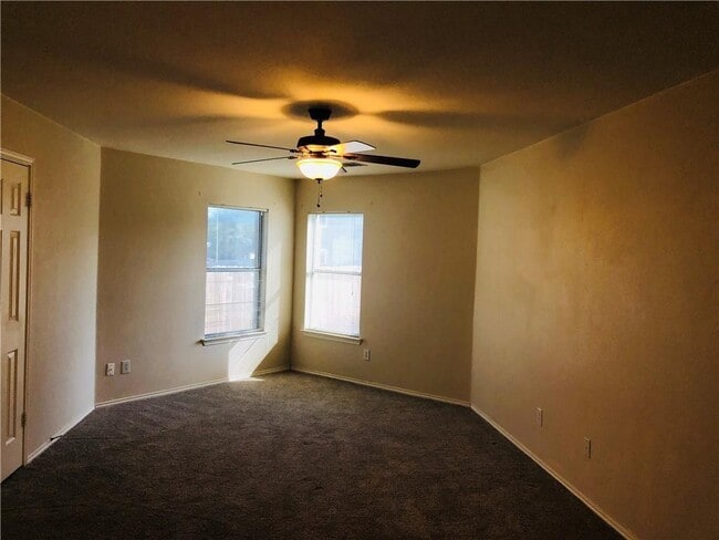 Building Photo - 1304 Water Spaniel Way