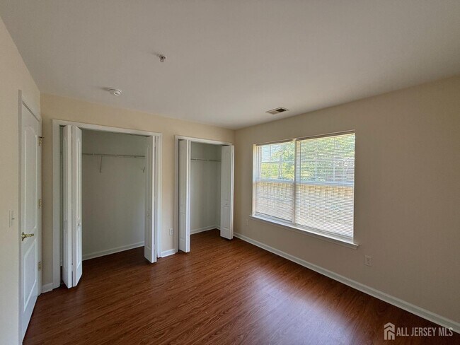 Building Photo - 1315 Fernwood Ct