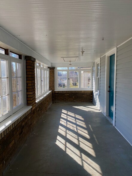 Building Photo - 5330 E Burgess Ave