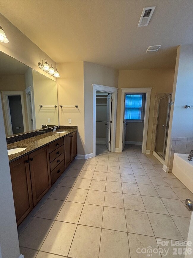 Building Photo - 11507 Ardrey Crest Dr