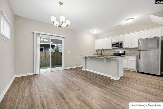 Building Photo - 135 Hunters Grove Dr