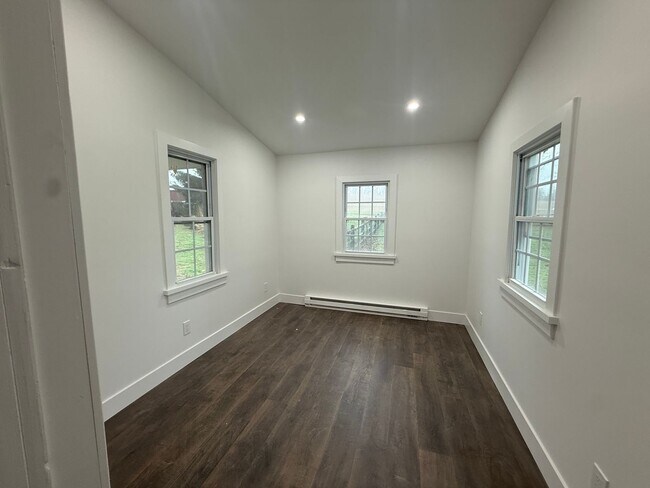 Building Photo - Amazing Brand New Renovated Farmhouse. Don't Miss.