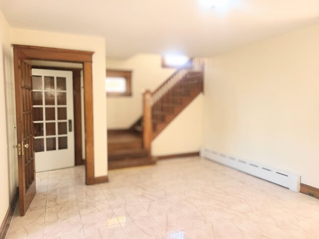 Building Photo - 428 Highland Ave