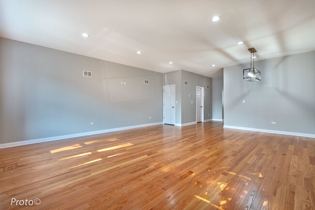 Building Photo - 1036 N Monticello Ave