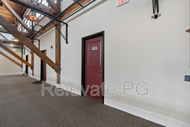 Building Photo - 815 Porter St
