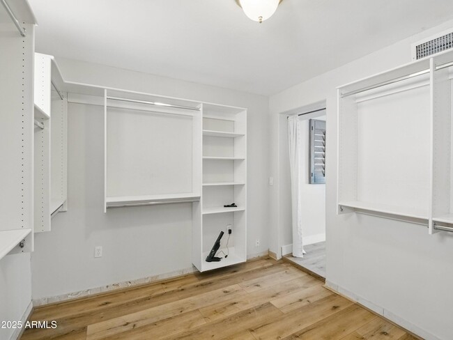 Building Photo - 12210 N 67th St