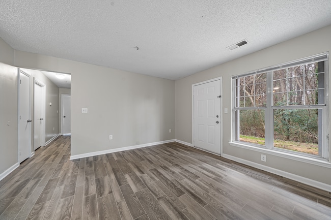 Building Photo - 2431 Hill St