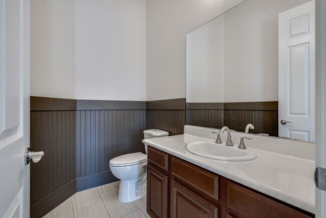 Building Photo - Stunning Summerlin Rental on Private Cul-d...