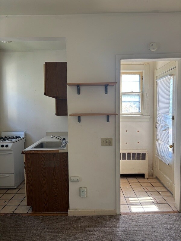 Building Photo - 125 E Gorham St