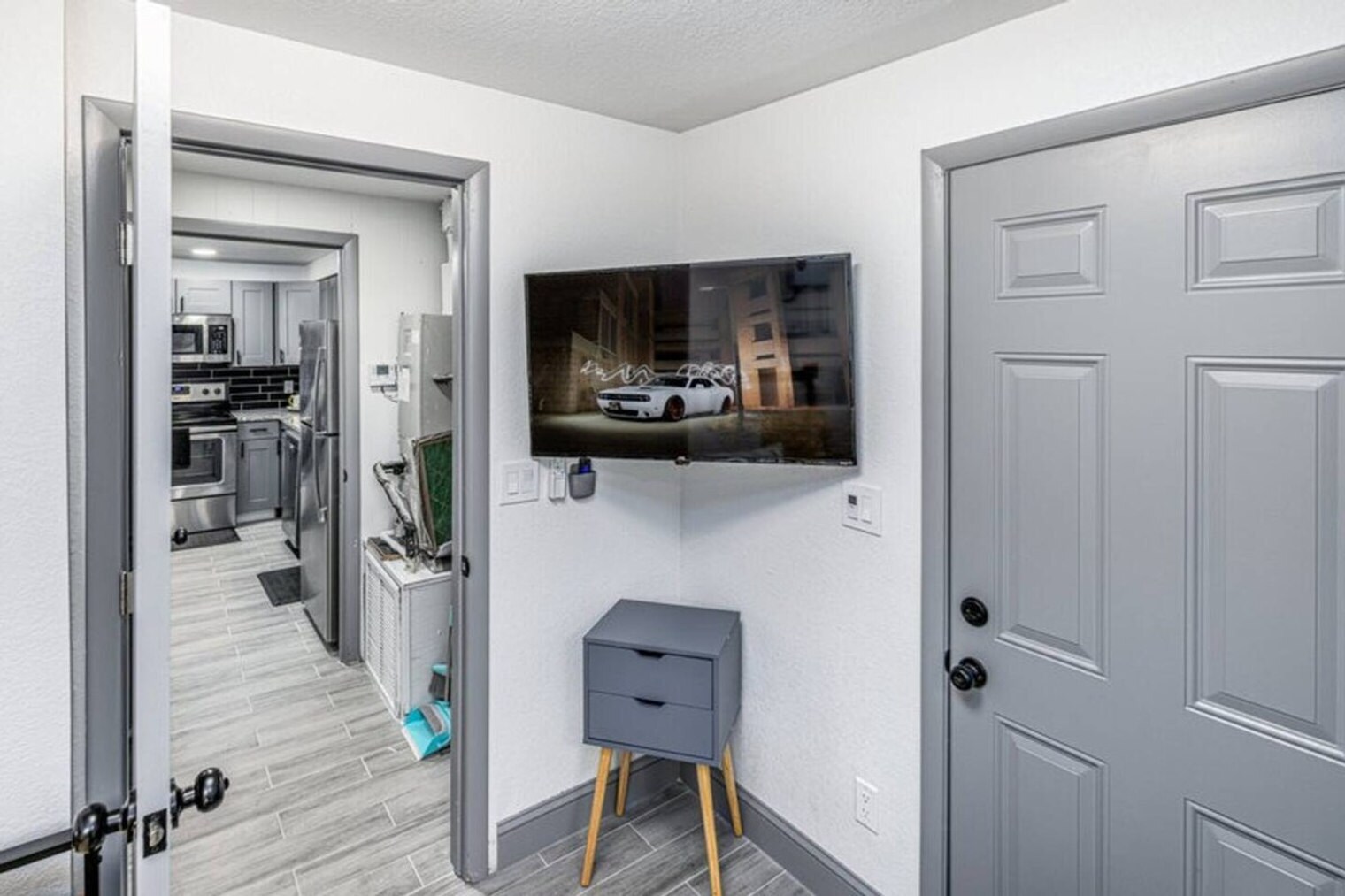 Building Photo - 1629 N Goldenrod Rd