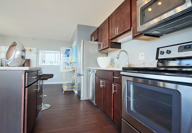 Building Photo - 75 W Superior St