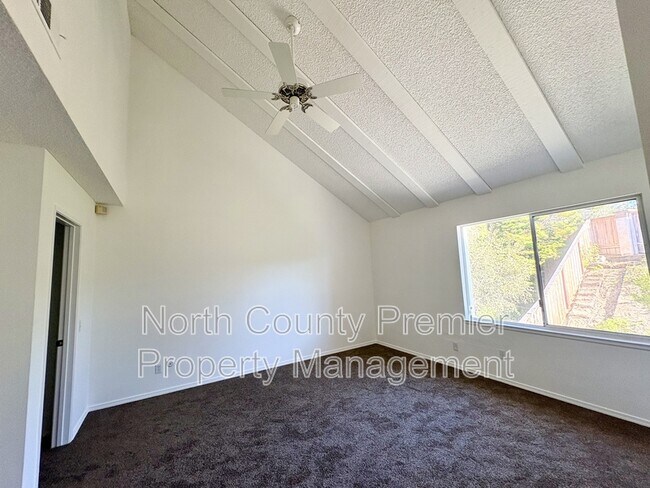 Building Photo - 3115 Madera Ct