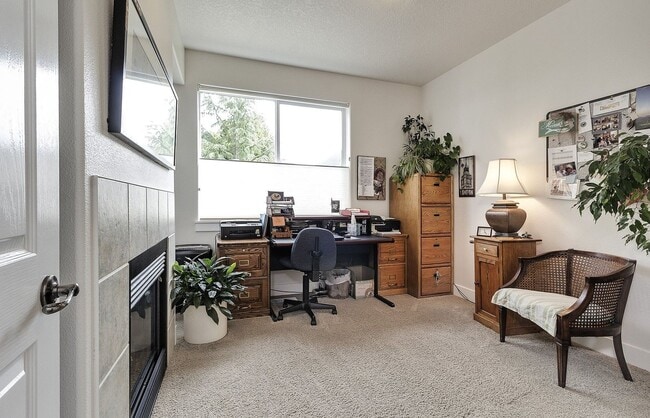 Building Photo - 16723 SW Rogue River Terrace