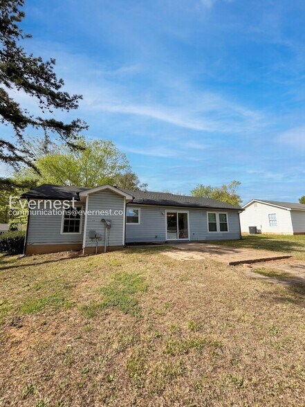 Building Photo - 1228 Capps Hollow Dr