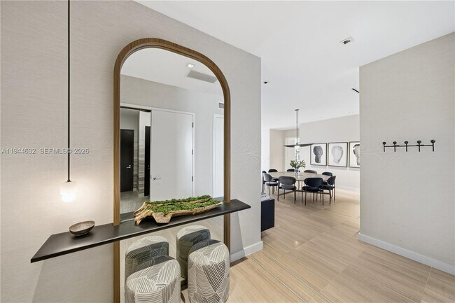 Building Photo - 4701 Meridian Ave