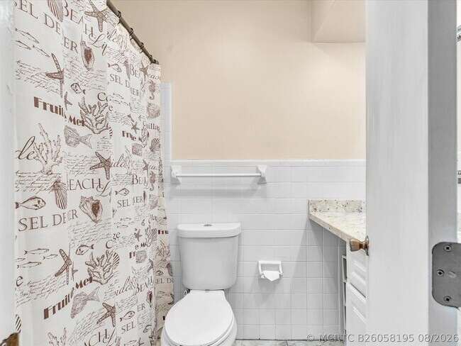 Building Photo - 461 SE 19th Ave