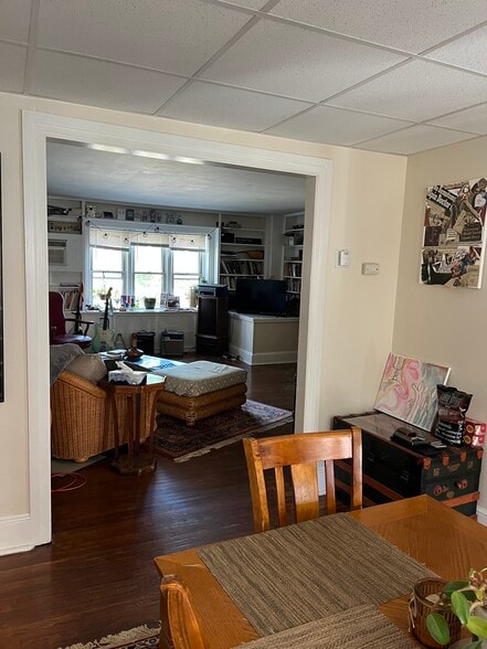 Building Photo - 1 S Chester Rd