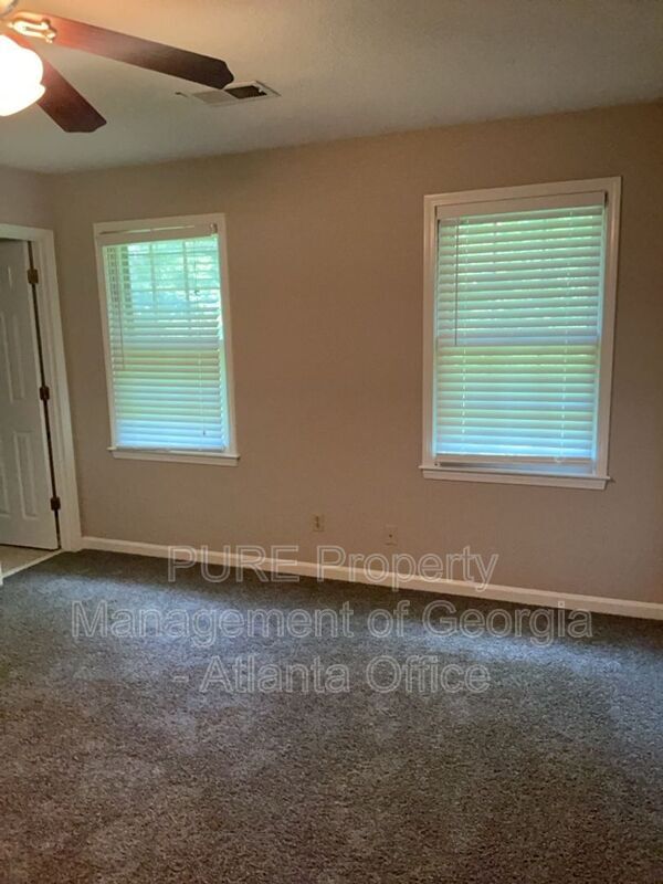 Building Photo - 1386 Stonehenge Ct