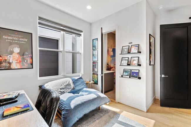 Building Photo - 1504 Ennis St