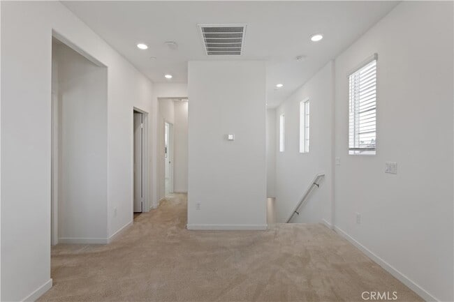 Building Photo - 839 Cranberry Way