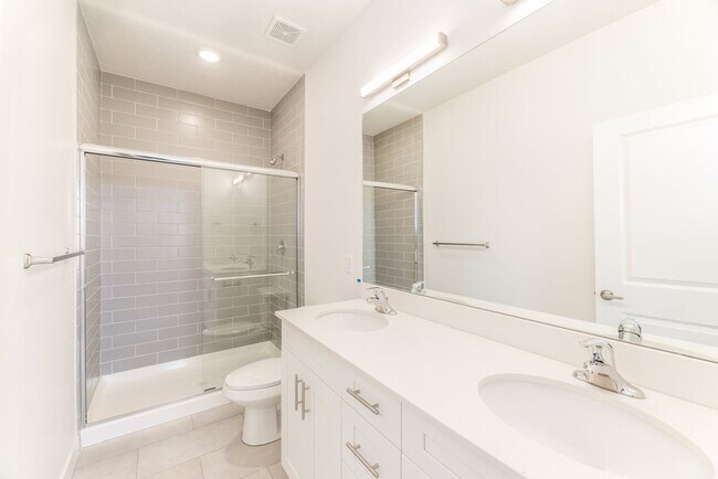 Building Photo - 3558 Blue Tee Ln