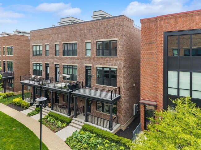 Building Photo - 293 Auden Ave