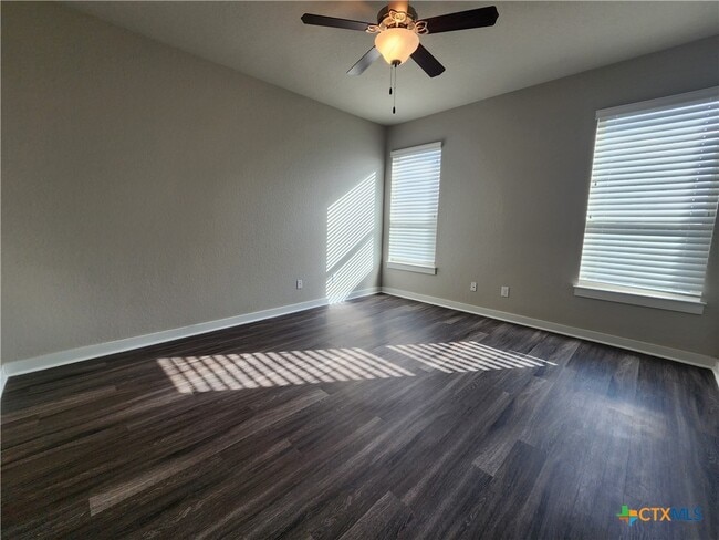 Building Photo - 1135 Creekside Orchard