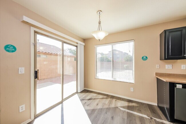 Building Photo - 12623 W Windsor Blvd