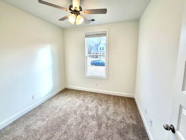 Building Photo - Now Leasing a Brand New 4-bedroom 2.5 bath + an office home in Olive Branch- Five Minutes from Me...