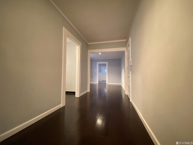 Building Photo - 1556 Howard St