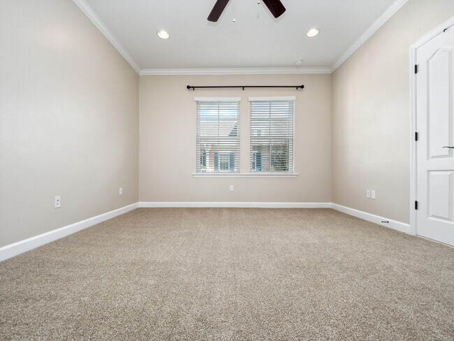 Building Photo - 1442 Resolute St