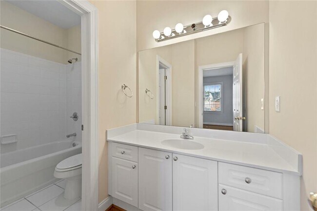 Building Photo - 5826 Riverstone Cir