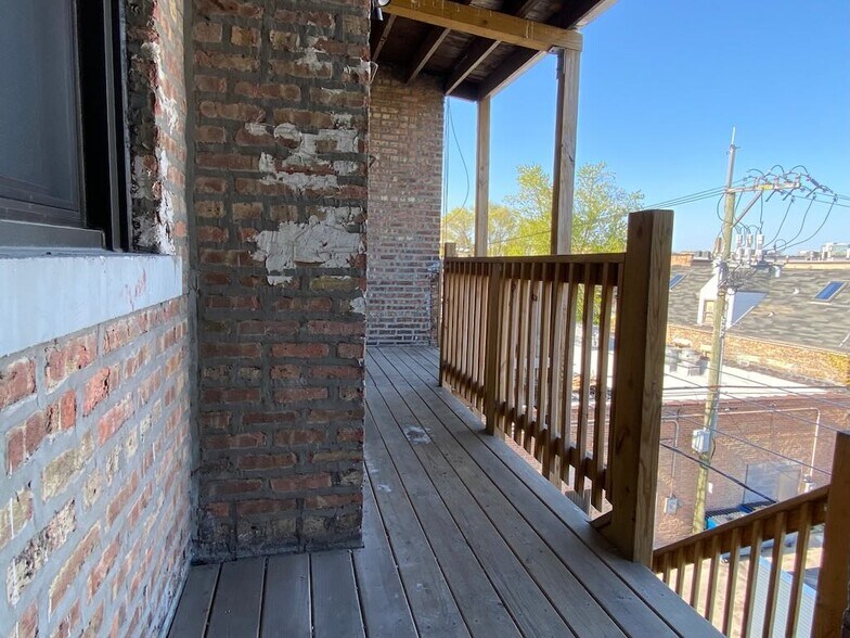 Building Photo - 3930 N Janssen