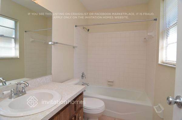 Building Photo - 1513 Highcrest Cir