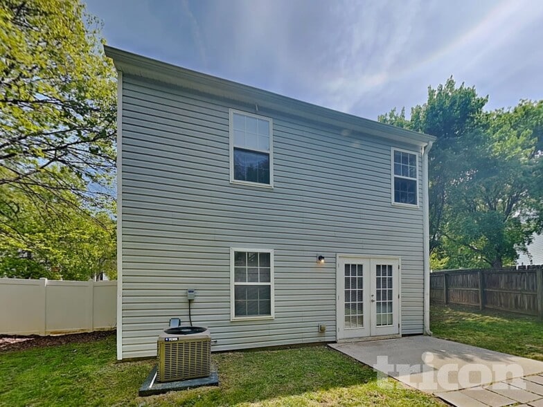 Building Photo - 129 Ilex Dr