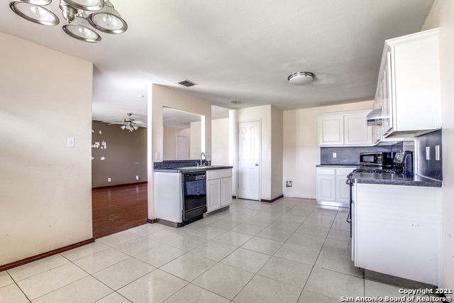 Building Photo - 5519 Red Canyon