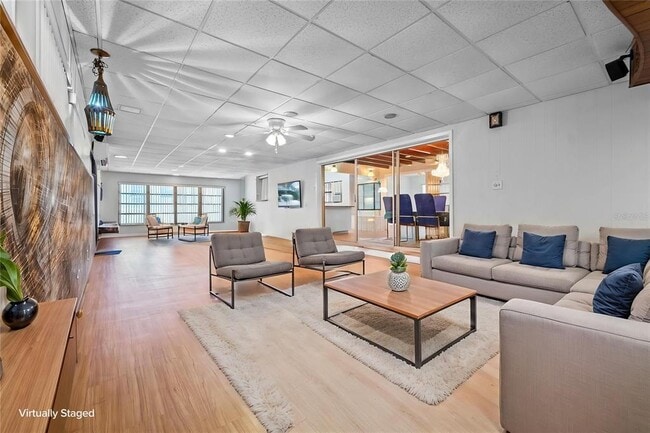 Building Photo - 2505 E 19th Ave
