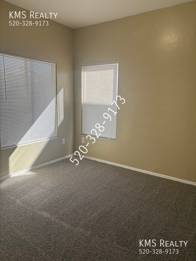 Building Photo - 3638 Drexel Manor Stra