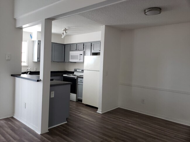 Building Photo - 3038 Antique Oaks Cir