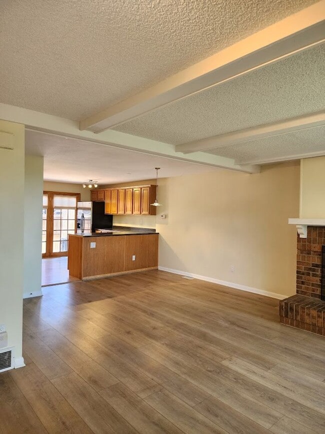 Building Photo - Long Realty & Property Management - Great ...