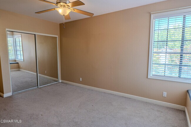 Building Photo - 2704 Simi Hills Ln