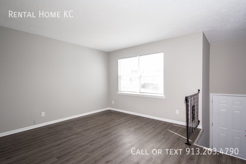 Building Photo - 1224 E Cothrell St