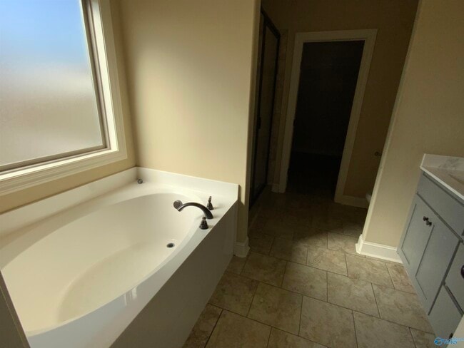 Building Photo - 111 Fawn Forest Dr