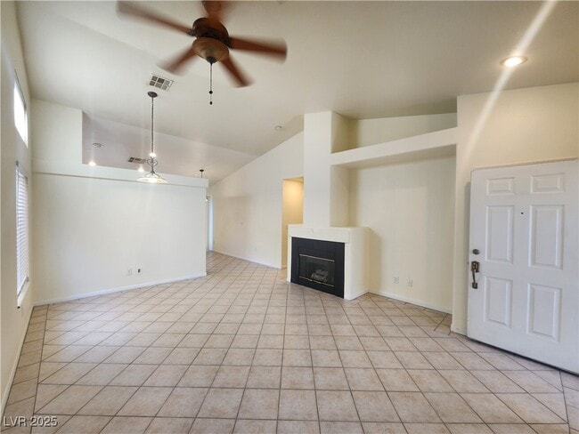 Building Photo - 1405 Iron Springs Dr