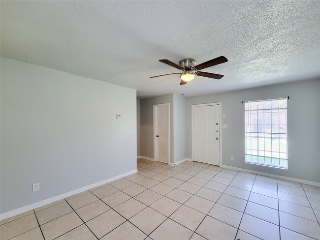 Building Photo - 12330 Ormandy St