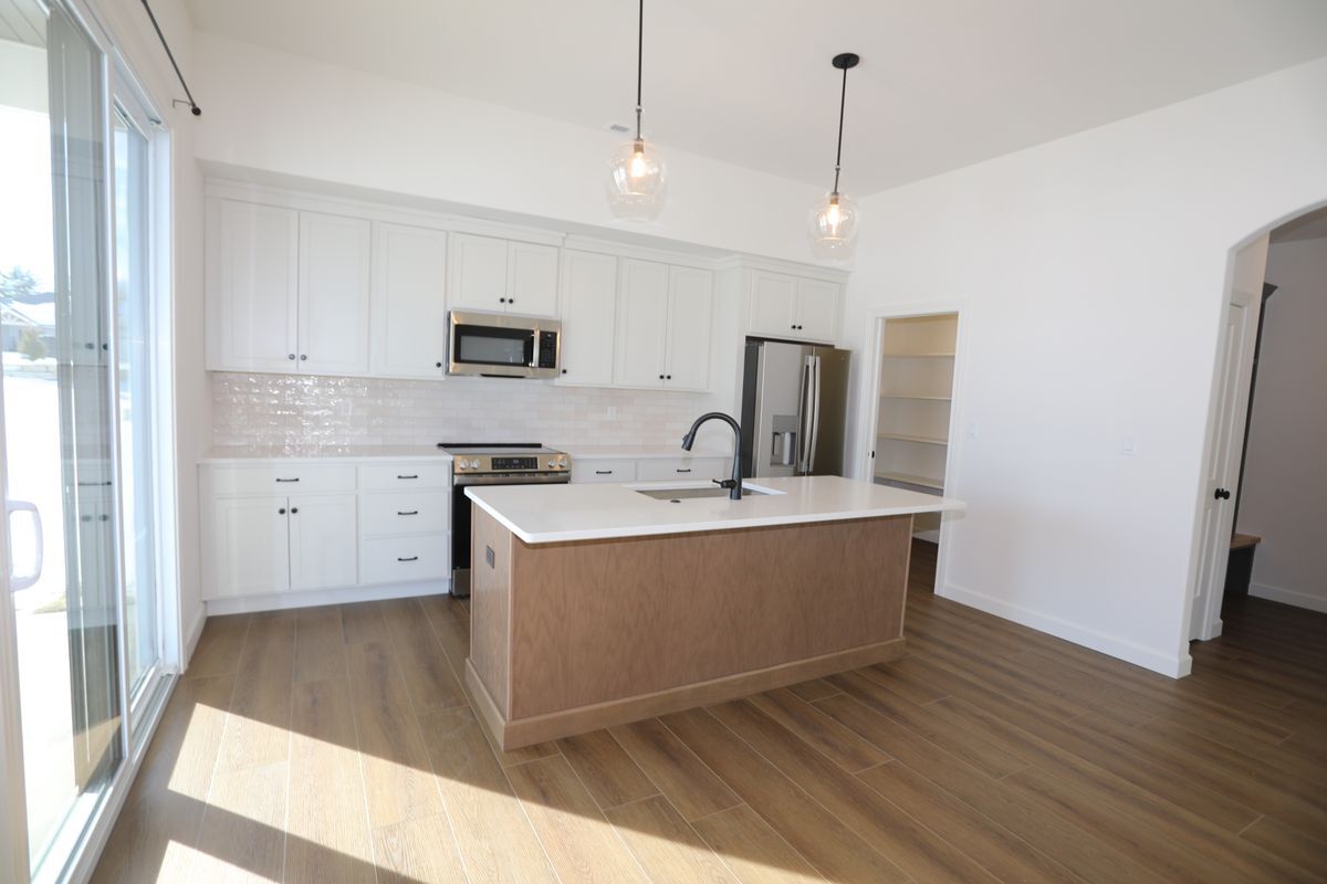 Building Photo - 4404 Kingston Heath Dr