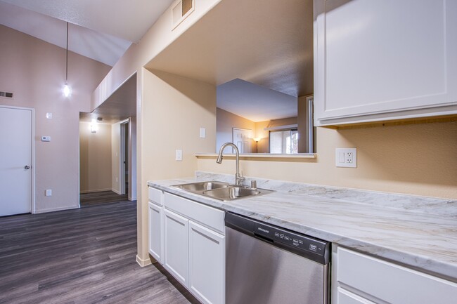 Building Photo - 7885 W Flamingo Rd