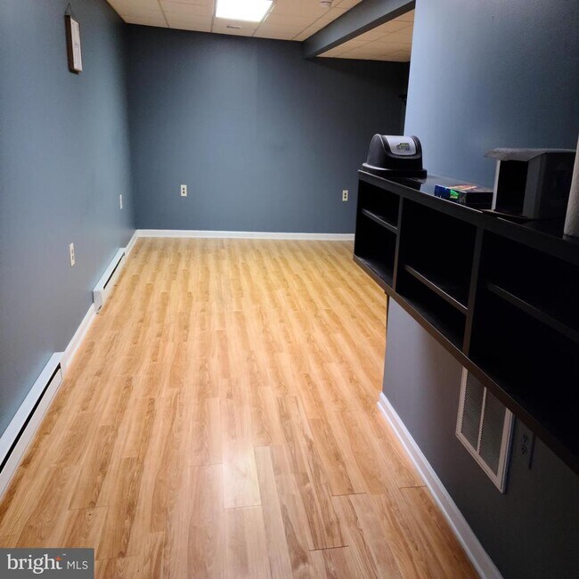 Building Photo - 135 Hill Valley Dr